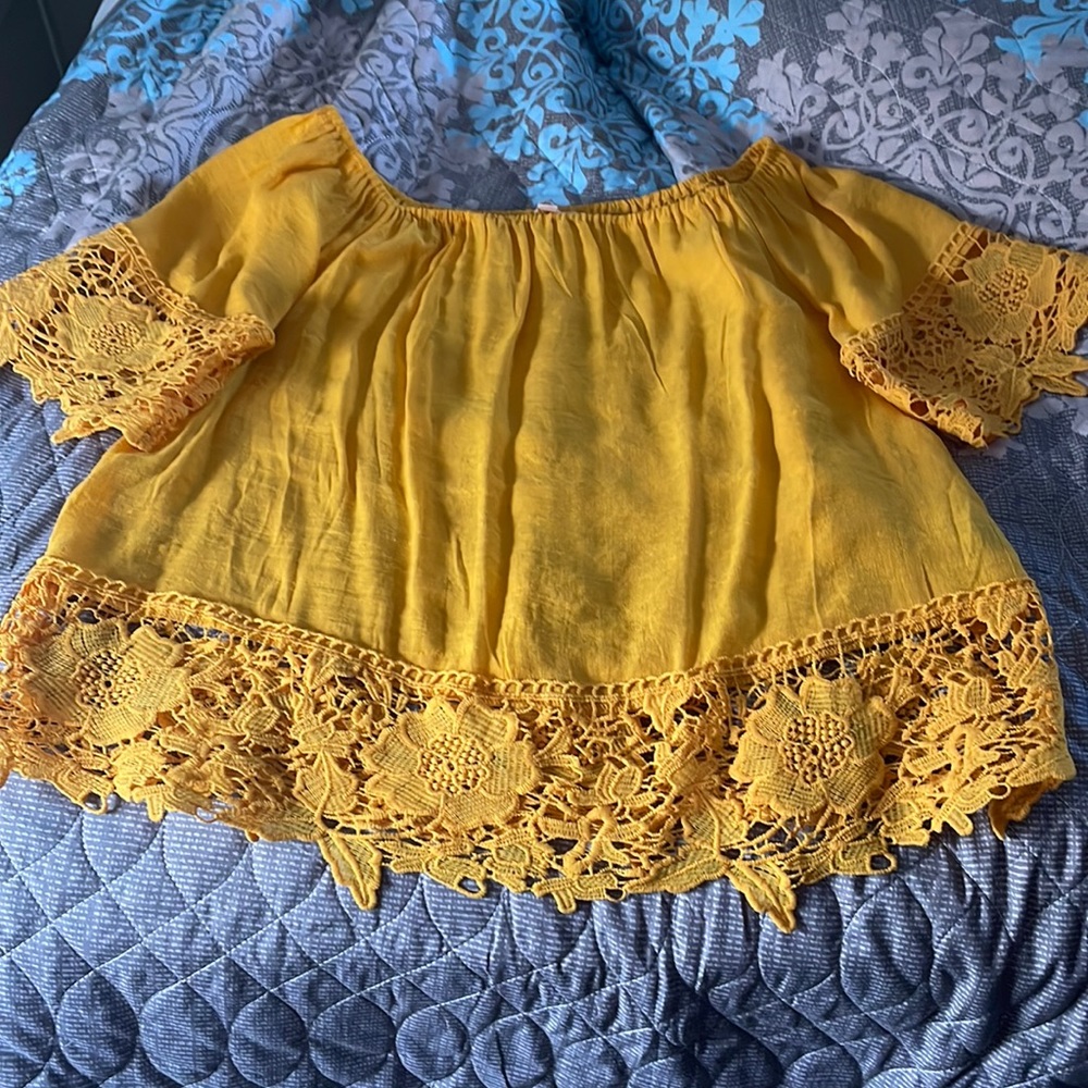 Yellow blouse XL